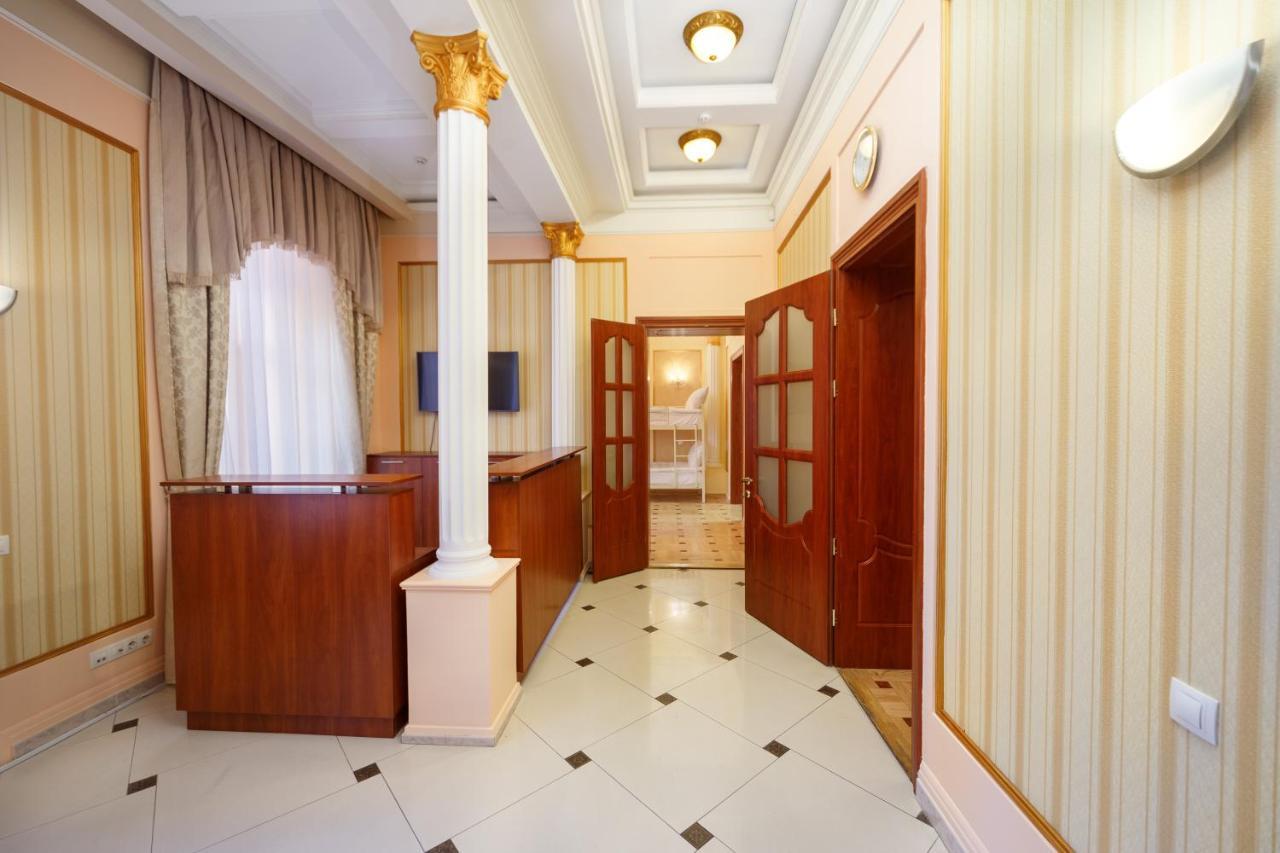 Hostel Suputnyk Lviv Extérieur photo