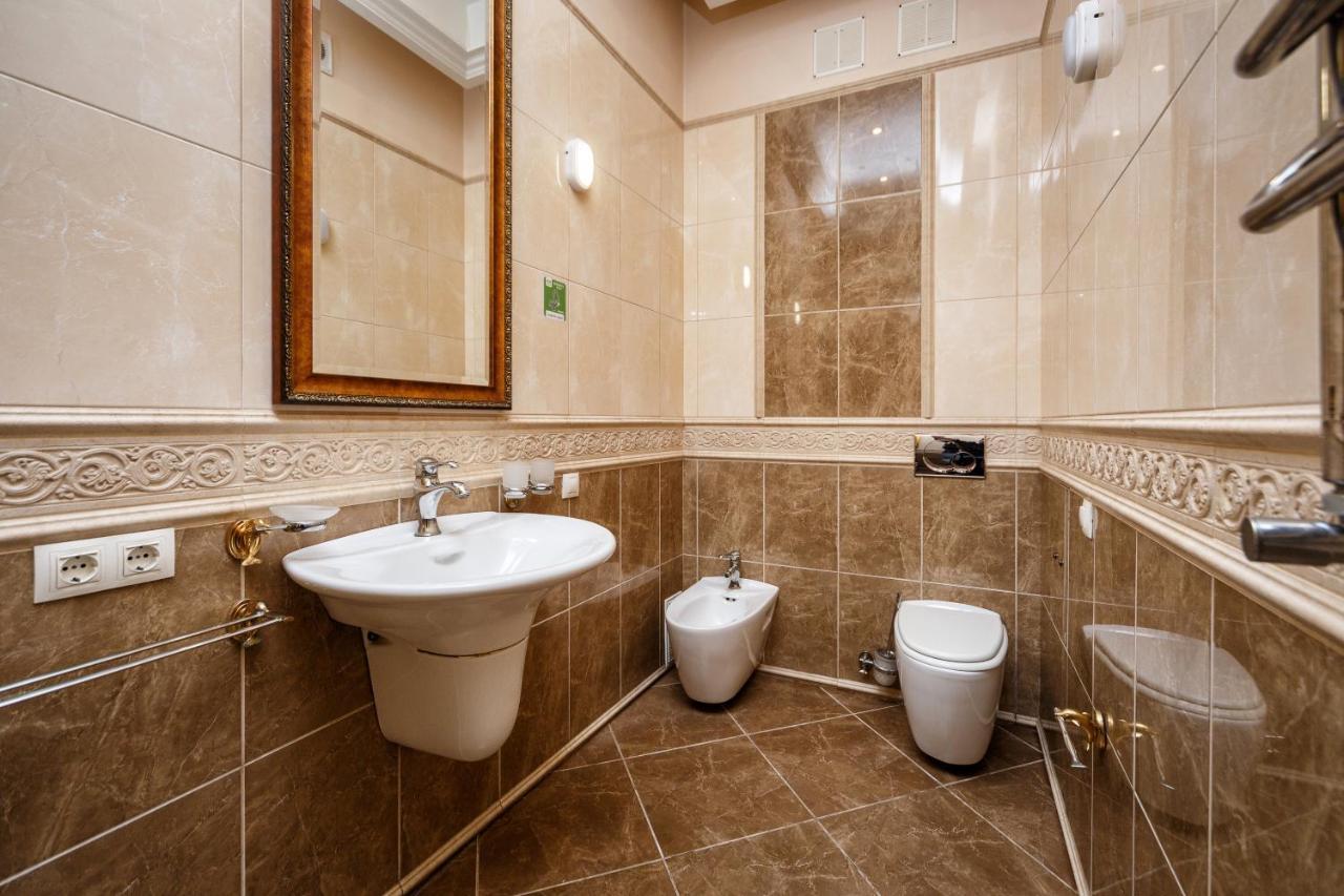 Hostel Suputnyk Lviv Extérieur photo