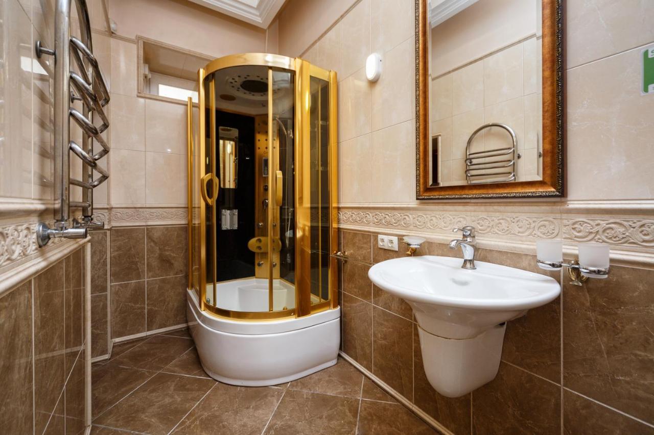 Hostel Suputnyk Lviv Extérieur photo