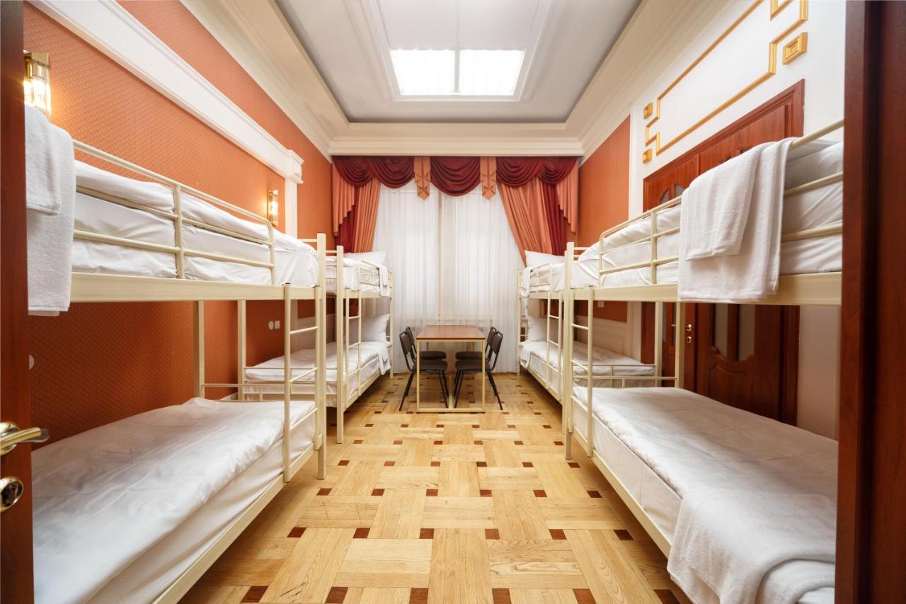 Hostel Suputnyk Lviv Extérieur photo