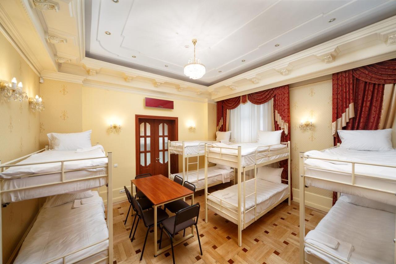 Hostel Suputnyk Lviv Extérieur photo